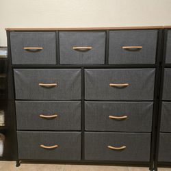 Dresser with 9 Drawers