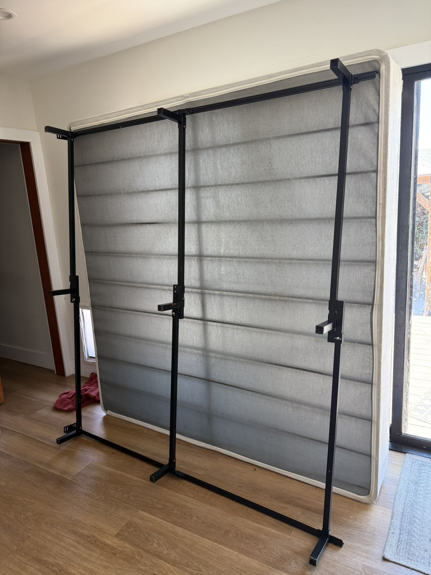 King Size Frame And Box Spring