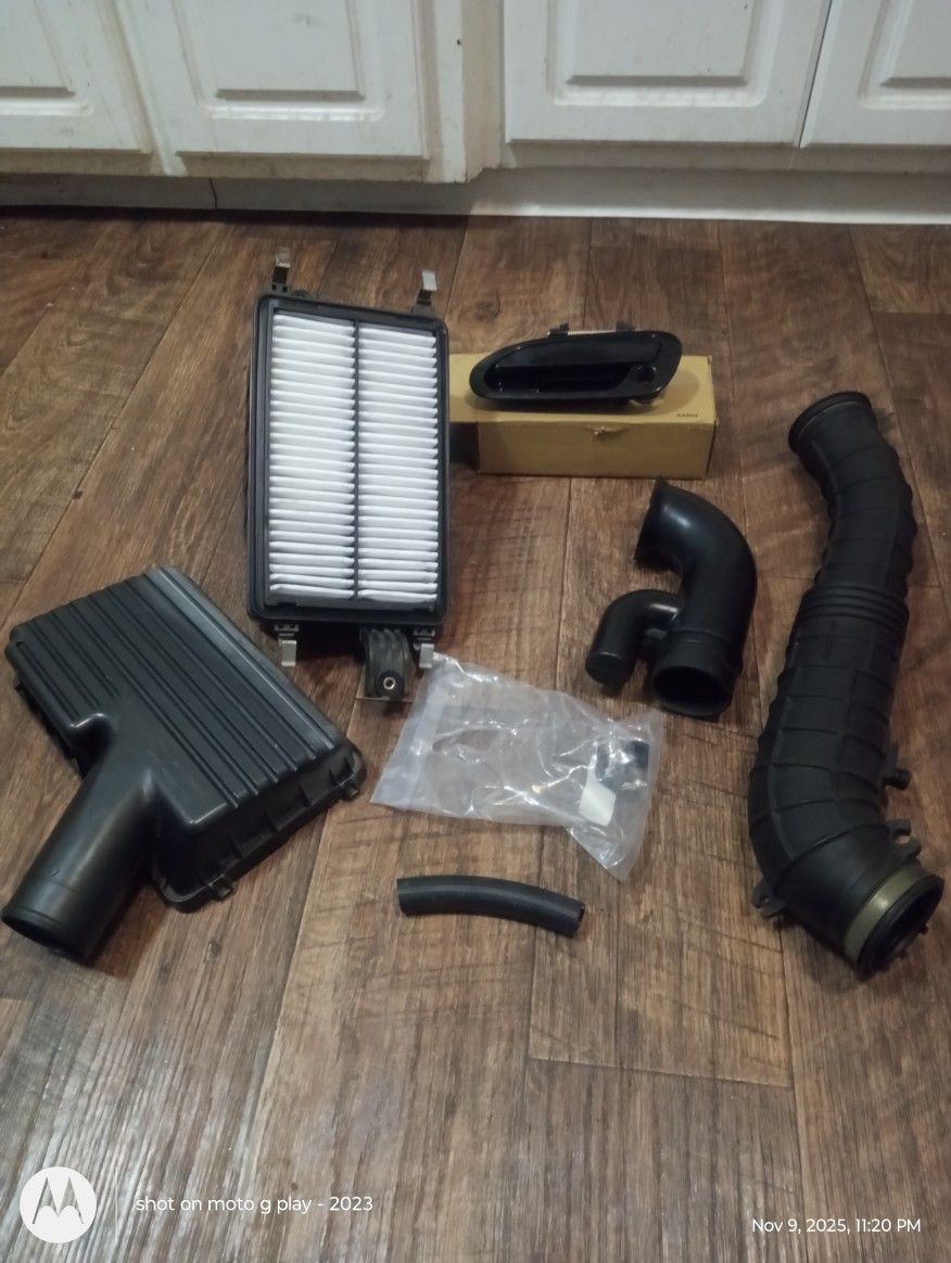 98-02 Honda Accord Stock Air Intake Housing.