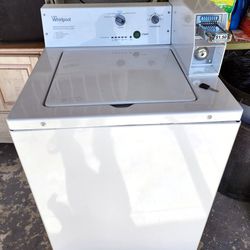 ⭐️ Coin Operated Wash Machine, key included ⭐️ $550  FIRM ON PRICE/ PRECIO FIRME 