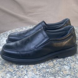 SAS DRESS SHOES SIZE 9 M
