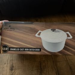 Cast Iron Kitchen Dutch Oven 5.5 Qt