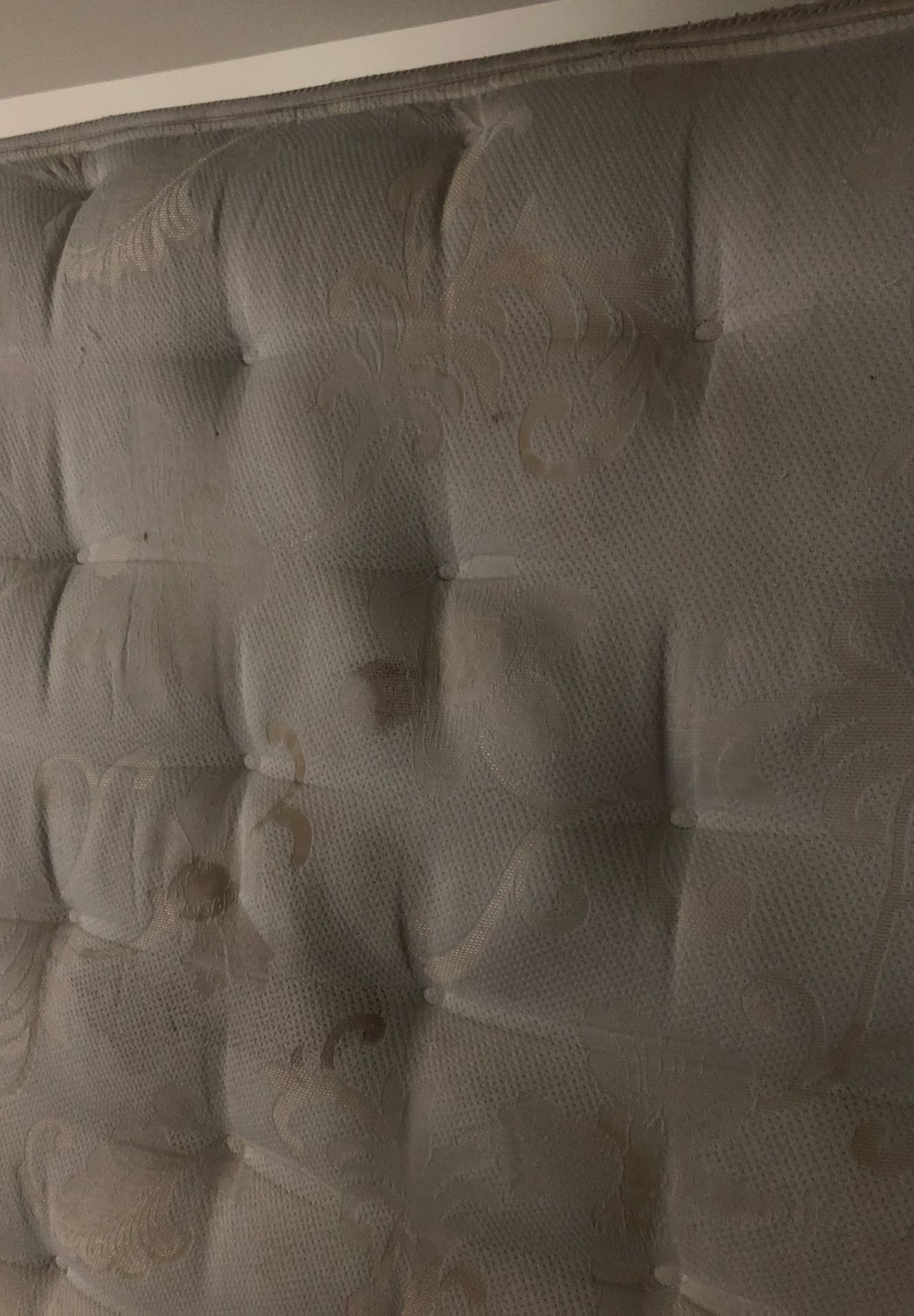 Used king size mattress and box springs. for Sale in WA OfferUp