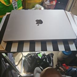 Macbook Pro 2021  14" M1