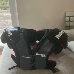 Riddell Pursuit Youth Shoulder Pads 