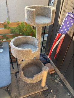 Cat tree