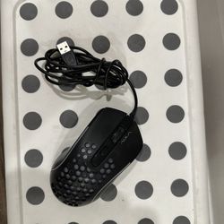 Title: AULA Lightweight Gaming Mouse – Honeycomb Shell – USB – Great Condition