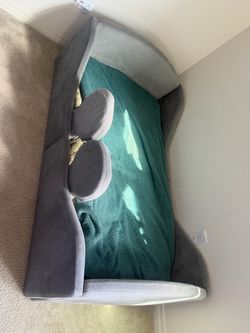 Free toddlers bed