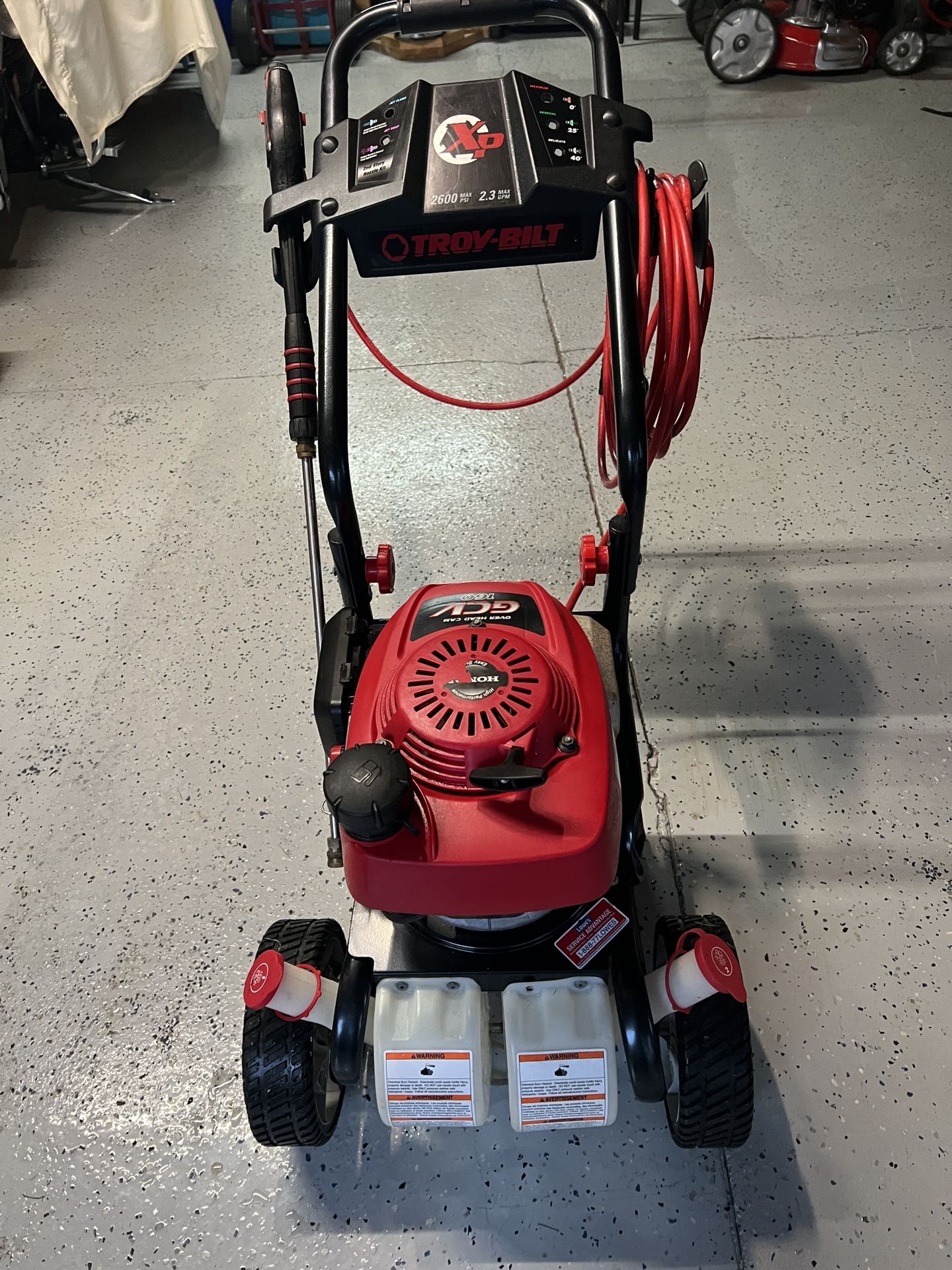 TROY-BILT 2600 PSI 2.3 GALLON GPM WATER GAS PRESSURE WASHER