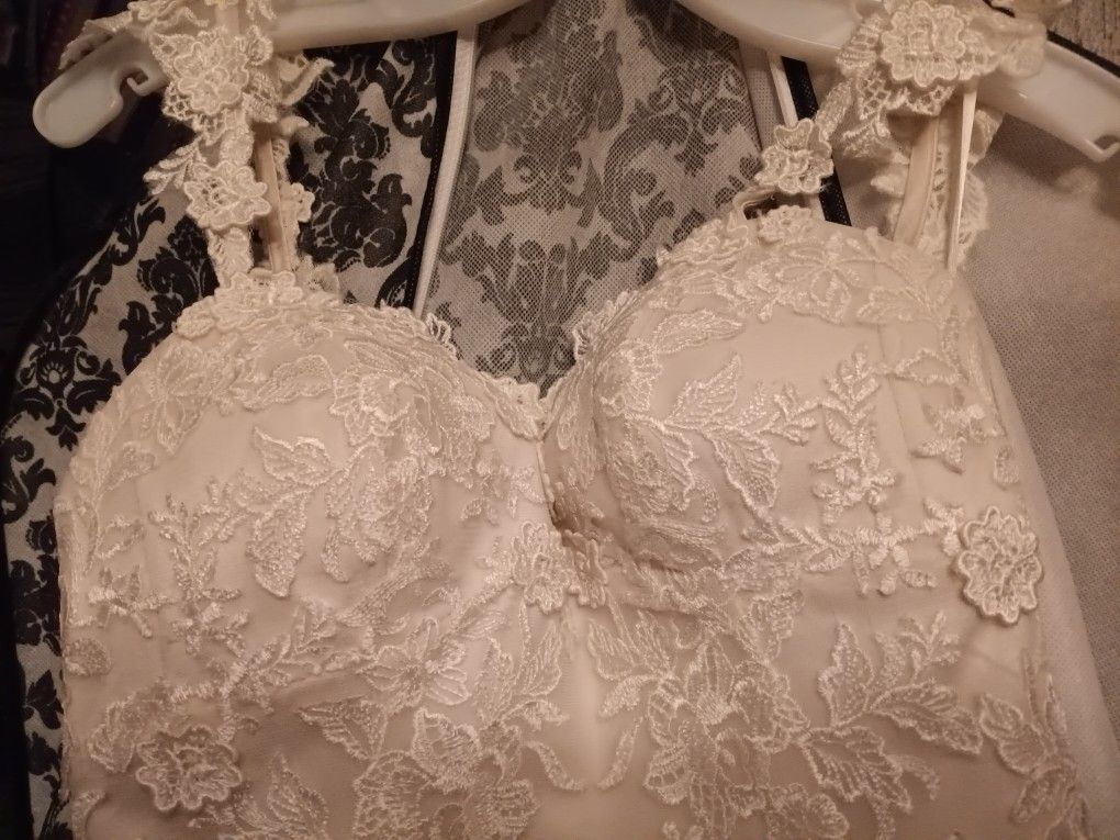 Mermaid Ivory Sandy Wedding Dress