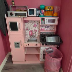 Play kitchen