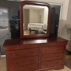 Brown oak Dresser With Mirror 