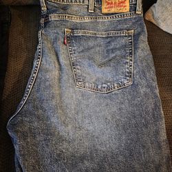 Levi's Pants And Shorts 4 Sale 541,501 And 505 