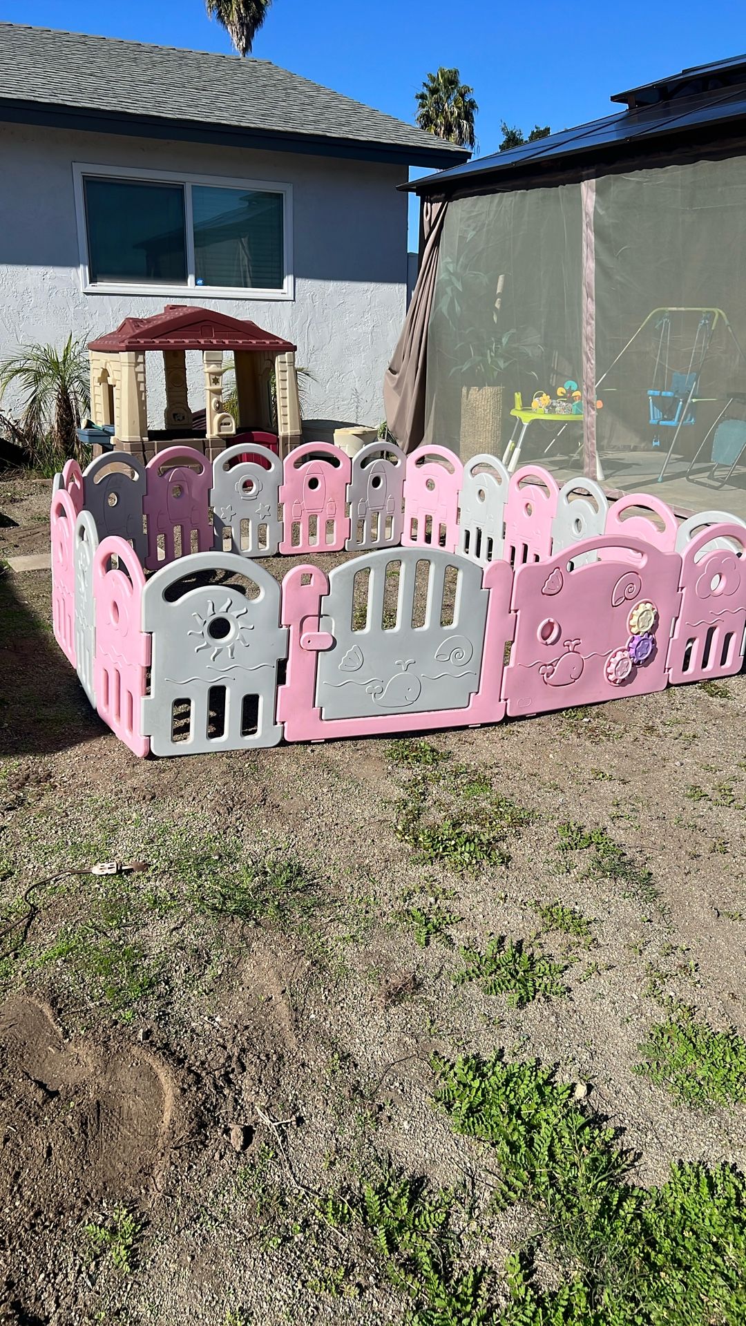 Plastic Play Pen