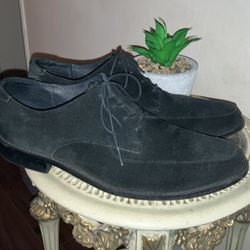 Imperials Greenspans size 10 1/2 sued hard bottoms .