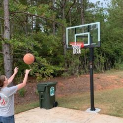 Lifetime 54 inch in ground basketball hoop adjustable basketball court 