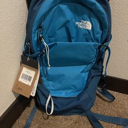 BRAND NEW NORTH FACE BACKPACK 