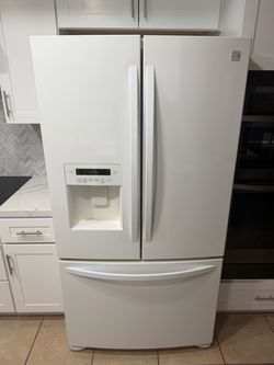 Kenmore Refrigerator in Great Condition