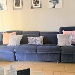 Sectional With Recliners 