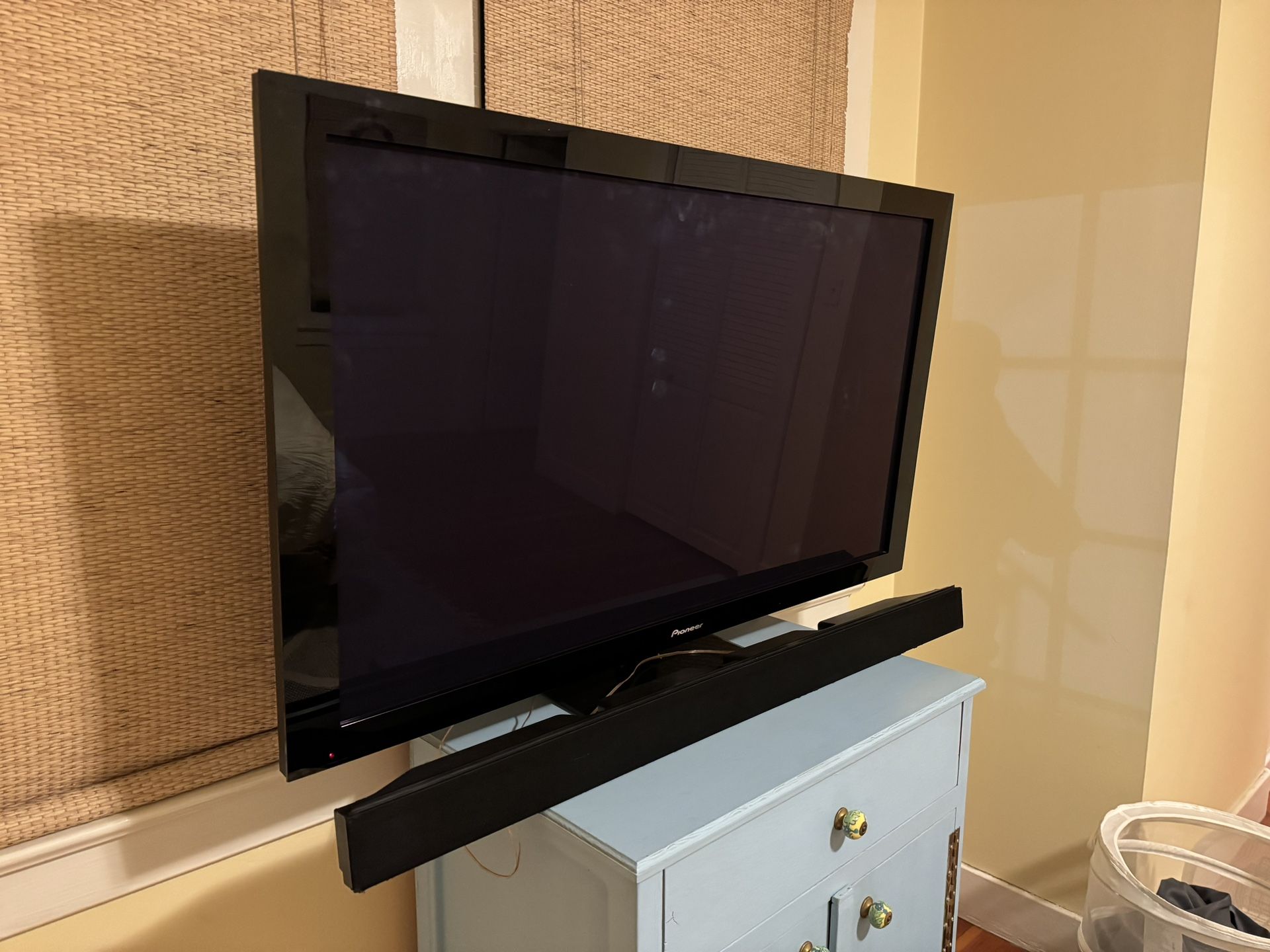 60in TV with Stand And Soundbar
