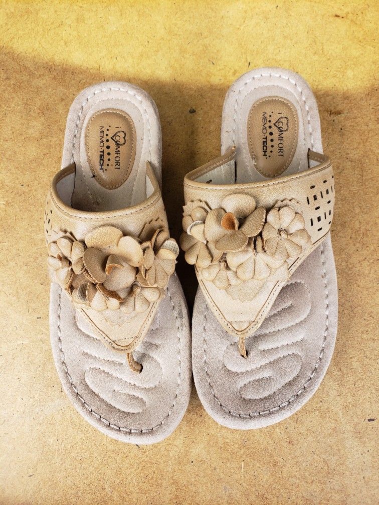 iComfort Berefoot Sandals Memo Tech Tan size 