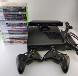 Microsoft Xbox 360 Slim Console 320GB Bundle