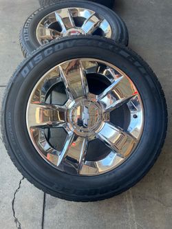 20” Chevy /gmc 6 lug wheel and tires