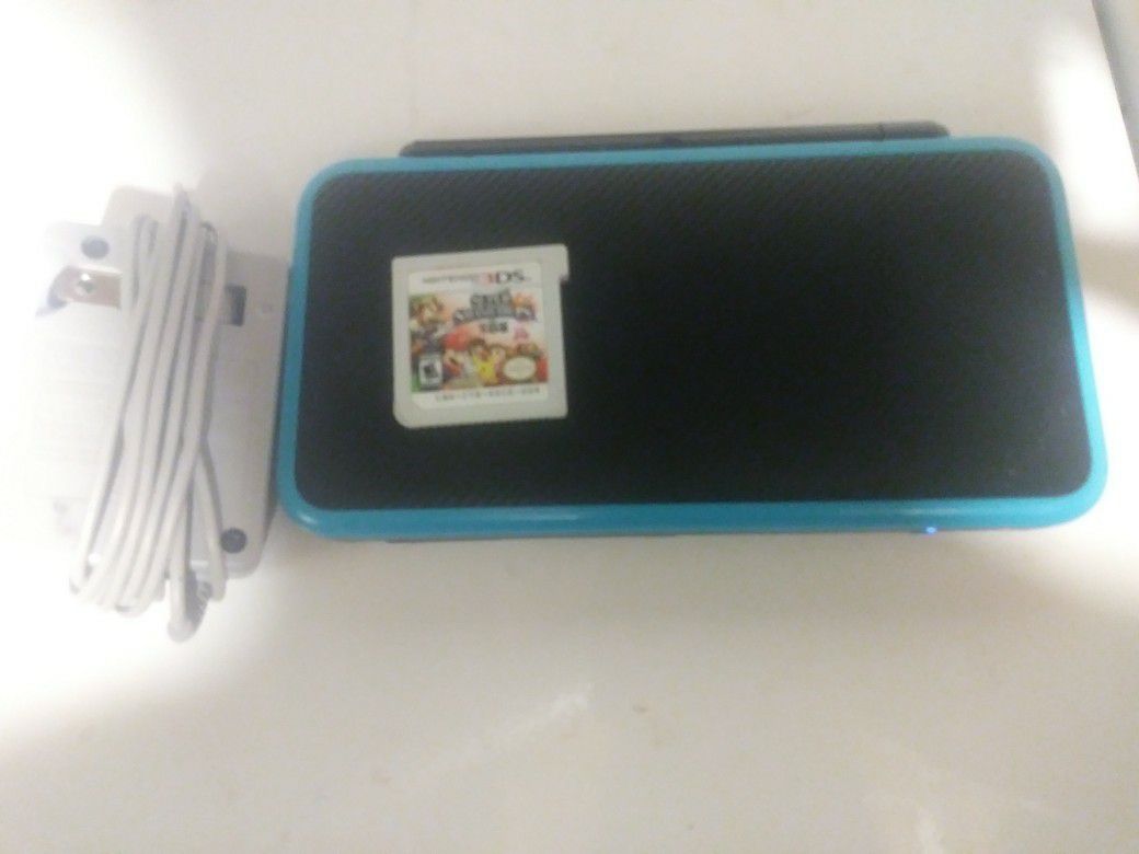Nintendo 2ds XL with Charger and Super Smash Bros
