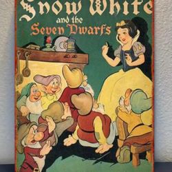 Snow White Metal Wall Decor 