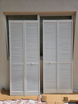 32x80 Bifold Closet Door - set of 2 - white (Frameport)