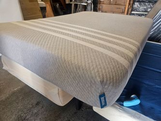 Queen Size Leesa Original mattress
