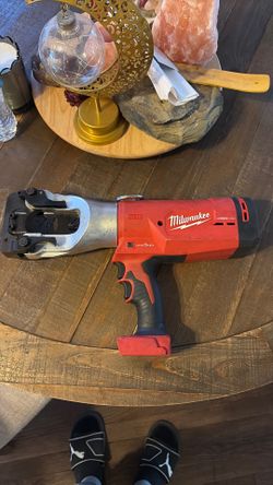 Milwaukee M18 1590 ACSR Cutter