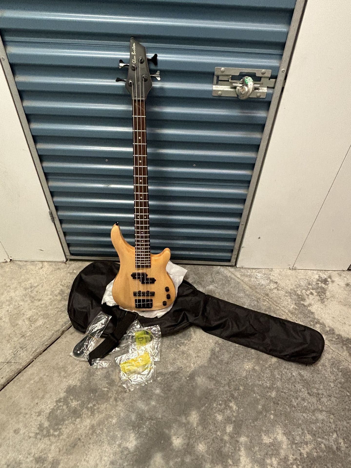 Tanglewood Rebel 4K See-Through Orange Electric Bass Guitar