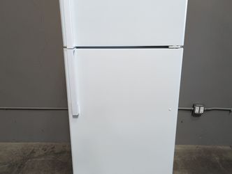 GE 17.5 Gallon Door Shelves, Adjustable Glass Shelves, Frost Free and Star-K Certified: White Cu. Ft. Top-freezer Refrigerator (GTS18HGNRWW-D-9467)