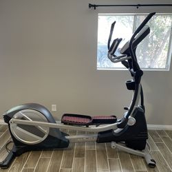 Elliptical Pro-Form Smart Strider 935