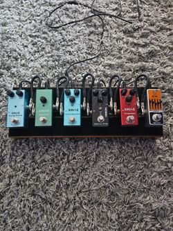 $50 guitar pedal board, whammy pedal, and power supply