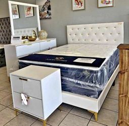 New 4pc Bedroom Set Free Mattress ✨💫 Limited time offer while supplies last $39 down no credit needed finance