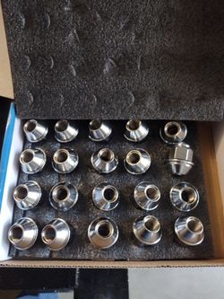Lug Nuts