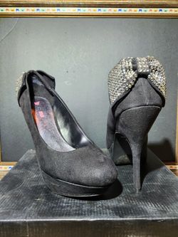 Cute Bow Heels 