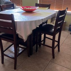 Dining Oval Table/ 4 Chairs 
