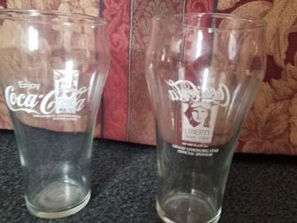 Set of 2 vintage Statue of Liberty Coca Cola Glasses