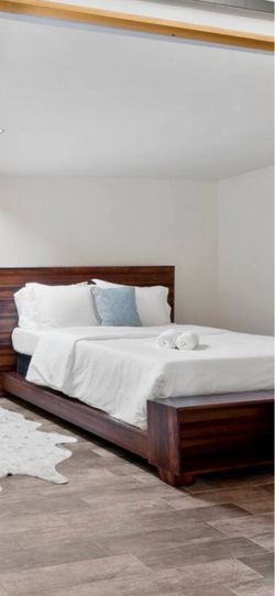Wooden Platform Queen Bed Frame, Mattress