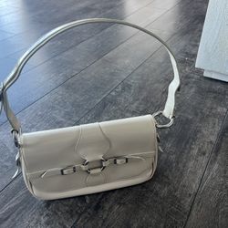 BCBG TAUPE PURSE STEEL ACCENT MAGNETIC CLASP CLOSER 