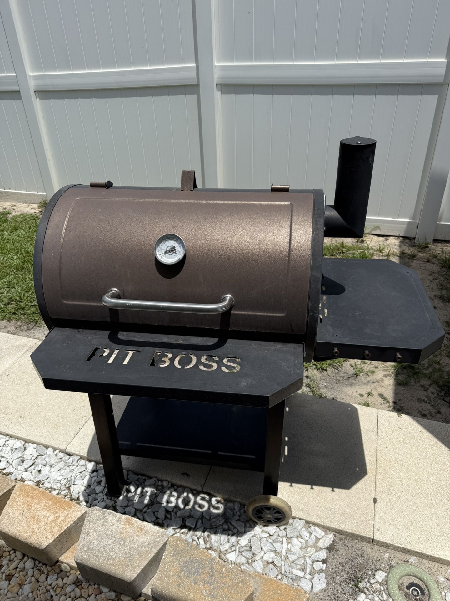 Pit boss, charcoal, smoker grill