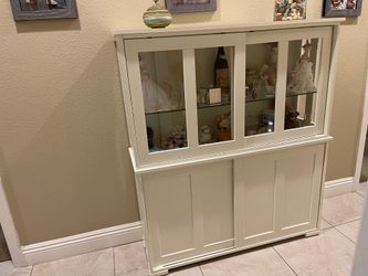 Display & Storage Cabinets