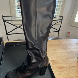 Kenneth Cole Reaction Boots