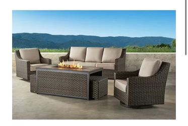 Member’s Mark Highland Deep Seating Fire Set With Sunbrella Fabric 6 Piece Patio Set