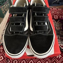 Black And White Vans Size 5.5 In Women’s 