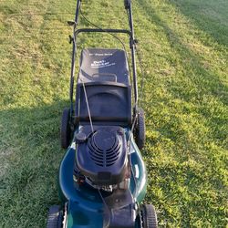 Lawnmower Craftsman Self-propelled Briggs And Stratton Engine