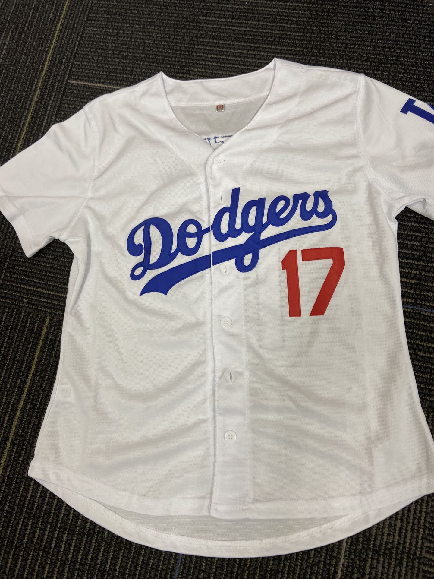 DODGERS JERSEY SHIRT #17 OHTANi Women’ s SIZE Medium In White
